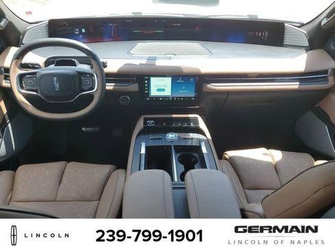 New 2026 Lincoln Navigator L Black Label AWD/4WD image 17
