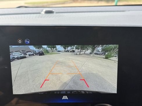 Used 2025 Chevrolet Equinox LT image 25