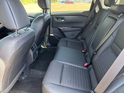 Certified 2025 Nissan Rogue SV AWD/4WD image 13