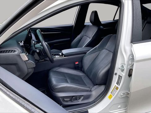 Used 2025 Toyota Camry XSE w/ Premium Plus Package FWD image 8
