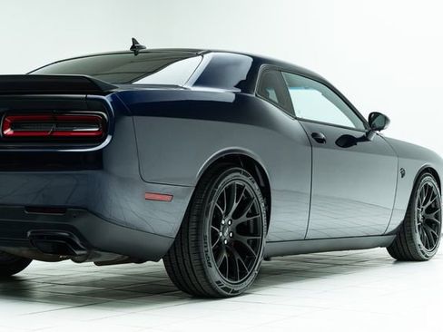 Used 2015 Dodge Challenger SRT Hellcat image 13