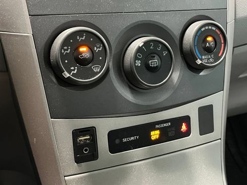 Used 2012 Toyota Corolla LE FWD image 17