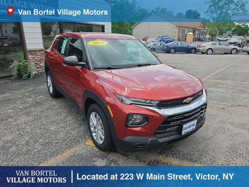 Used 2021 Chevrolet TrailBlazer LS AWD/4WD image 3
