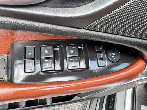 Used 2016 Cadillac Escalade Premium AWD/4WD image 10