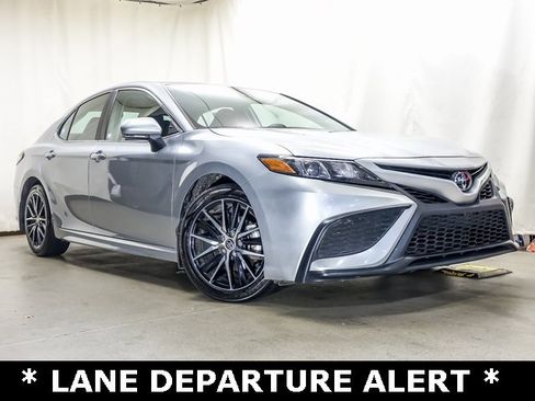 Certified 2023 Toyota Camry SE image 2