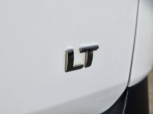 Used 2024 Chevrolet Traverse LT FWD image 11