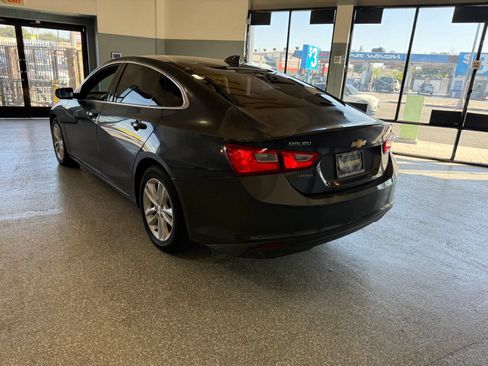 Used 2016 Chevrolet Malibu LT FWD image 5