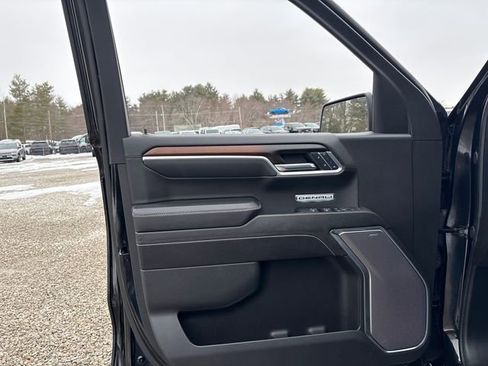 Used 2025 GMC Sierra 1500 Denali image 25