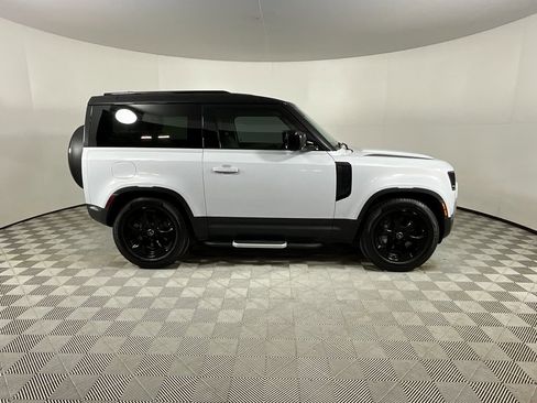 Certified 2023 Land Rover Defender 90 SE image 5