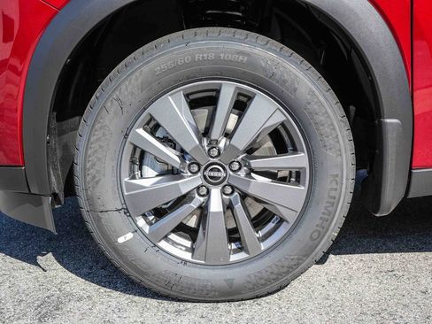 New 2026 Nissan Pathfinder SV image 12