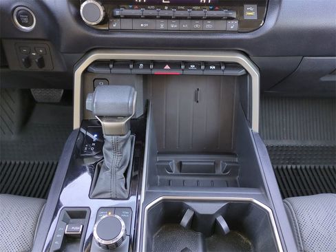 Used 2022 Toyota Tundra SR5 image 18