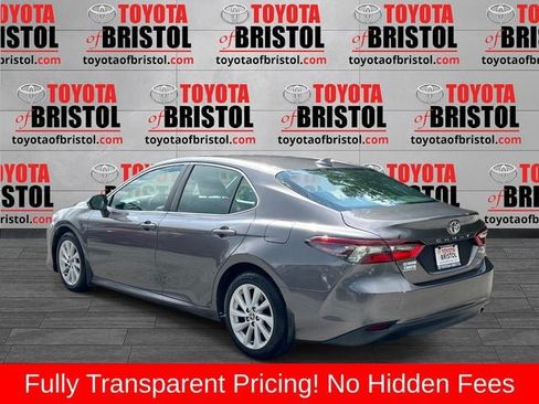 Used 2022 Toyota Camry LE w/ Convenience Package FWD image 5