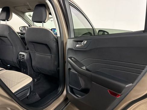 Used 2021 Ford Escape SE w/ Convenience Package image 39