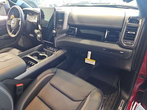 New 2026 RAM 1500 Laramie AWD/4WD image 17