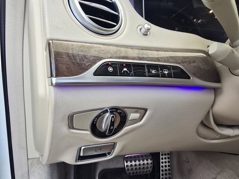 Used 2019 Mercedes-Benz S 560 4MATIC Sedan image 18