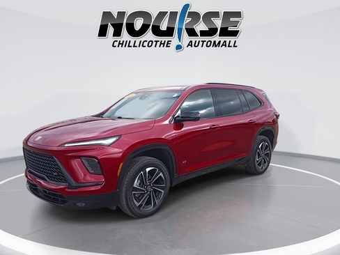 Used 2025 Buick Enclave Sport Touring image 4