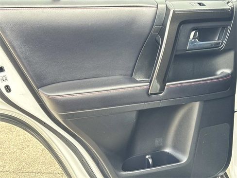 Used 2018 Toyota 4Runner TRD Off-Road w/ TRD Performance Package image 11