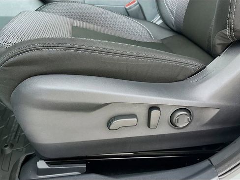 Used 2025 Subaru Outback Premium w/ Popular Package #1 image 9