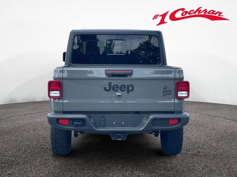 Used 2022 Jeep Gladiator Sport AWD/4WD image 32