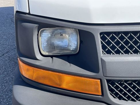 Used 2016 Chevrolet Express 2500 LS image 5
