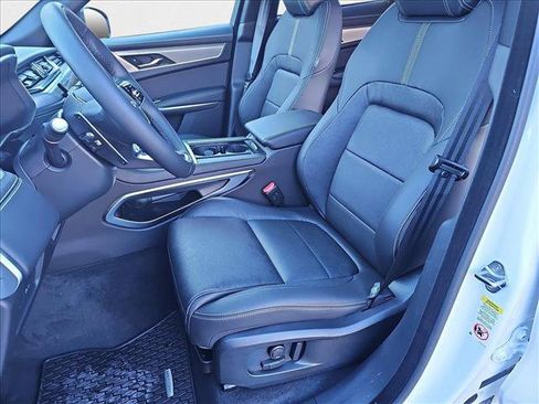 New 2025 Jaguar F-PACE R-Dynamic S image 15