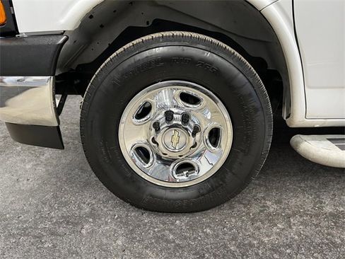 Used 2024 Chevrolet Express 2500 w/ Driver Convenience Package image 12