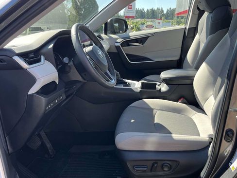 Certified 2023 Toyota RAV4 XLE w/ Convenience Package AWD/4WD image 9