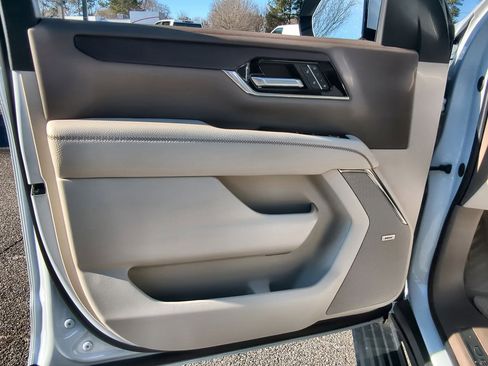 New 2026 GMC Yukon XL Denali w/ Sun & Power Step Package image 23