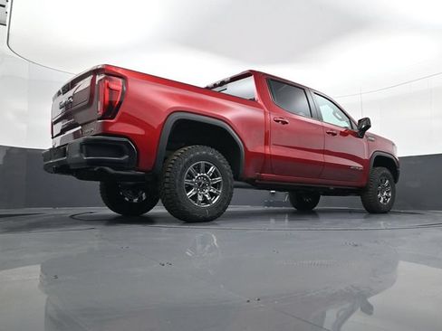 Used 2026 GMC Sierra 1500 AT4X w/ LPO, Black Badging Package AWD/4WD image 25