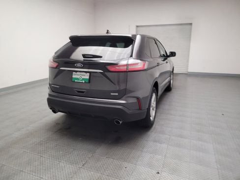 Used 2020 Ford Edge SE FWD image 7
