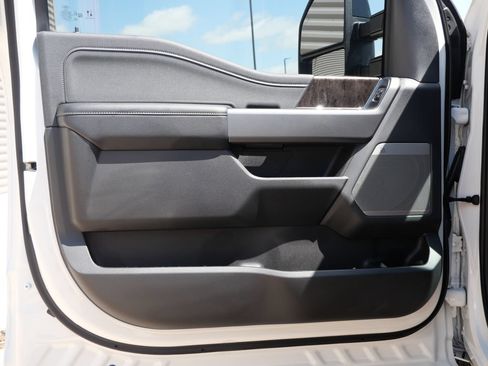 New 2026 Ford F250 Lariat RWD image 17