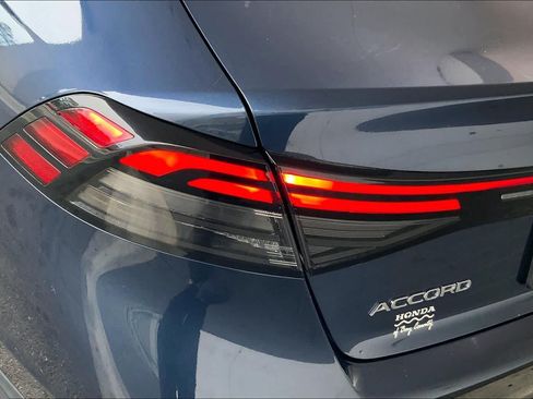 Used 2023 Honda Accord EX image 28