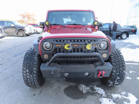 Used 2011 Jeep Wrangler Unlimited Sport image 2