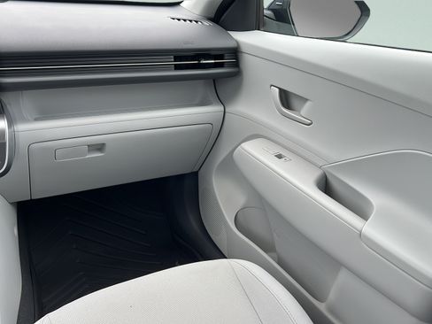 Certified 2024 Hyundai Kona SEL w/ Convenience Package FWD image 13