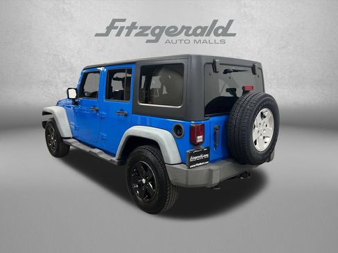 Used 2012 Jeep Wrangler Unlimited Sport AWD/4WD image 3