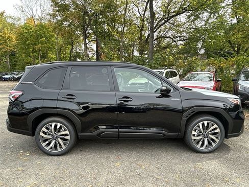 New 2025 Subaru Forester Touring image 9