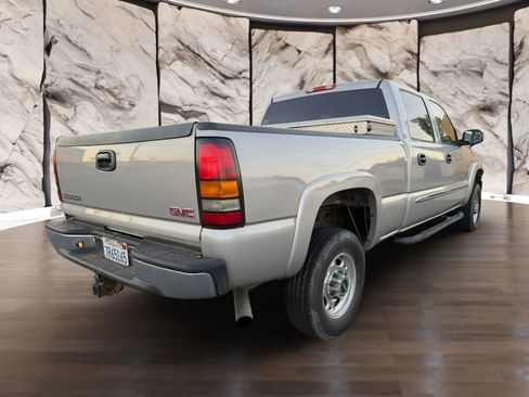 Used 2005 GMC Sierra 2500 SLT w/ Heavy-Duty Power Package RWD image 6