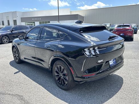 Used 2025 Ford Mustang Mach-E Premium w/ Sport Appearance Package AWD/4WD image 5