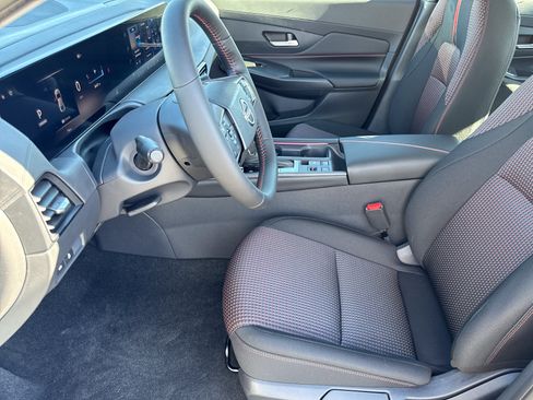 New 2026 Nissan Sentra SR w/ SR All Weather Package FWD image 11