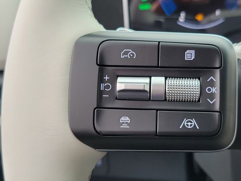 Used 2026 Hyundai Santa Fe SE FWD image 8