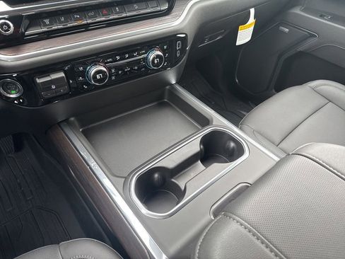 New 2025 GMC Sierra 2500 SLT w/ SLT Premium Package AWD/4WD image 33