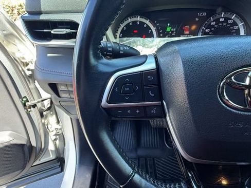 Used 2023 Toyota Highlander XSE AWD/4WD image 27