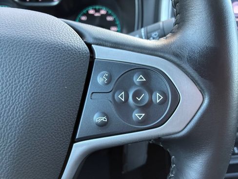 Used 2022 Chevrolet Colorado LT w/ LT Convenience Package AWD/4WD image 23