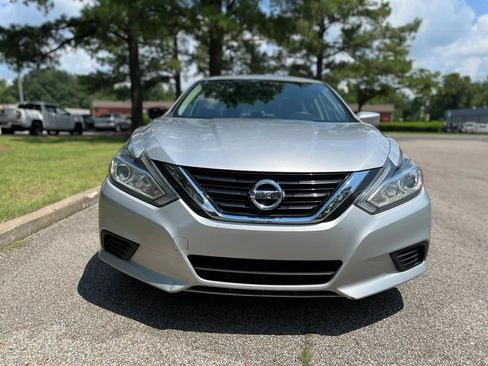 Used 2018 Nissan Altima 2.5 S w/ S Convenience Package FWD image 8
