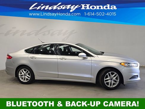 Used 2015 Ford Fusion SE FWD image 3