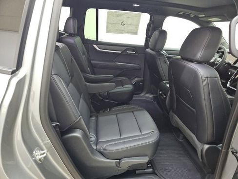 New 2026 GMC Acadia Elevation image 22