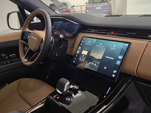 New 2026 Land Rover Range Rover Sport Dynamic SE image 11