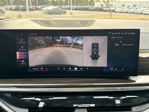 Used 2024 BMW X5 xDrive40i w/ Premium Package image 24