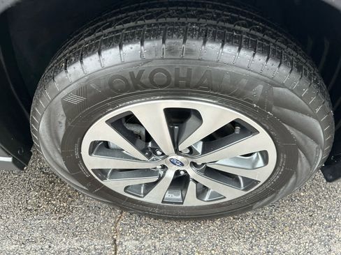 Used 2024 Subaru Outback Premium image 9