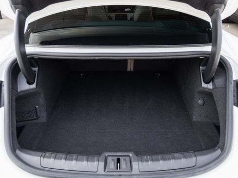 Certified 2023 Porsche Taycan image 38